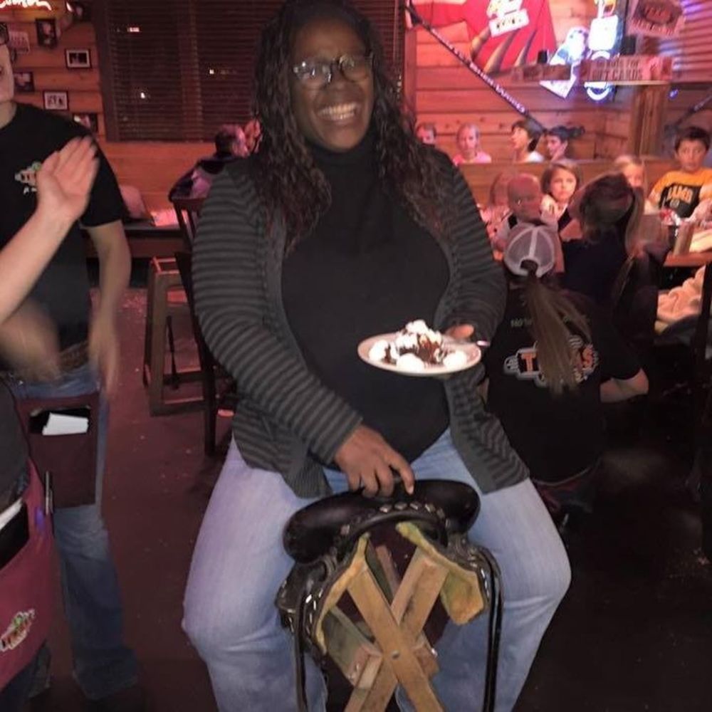 Meet your Posher, Myla